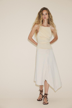 ZARA ПЛИССИРОВАННЫЙ ТОП С ОТКРЫТОЙ СПИНКОЙ, ПАСТЕЛЬНО-ЖЕЛТЫЙ