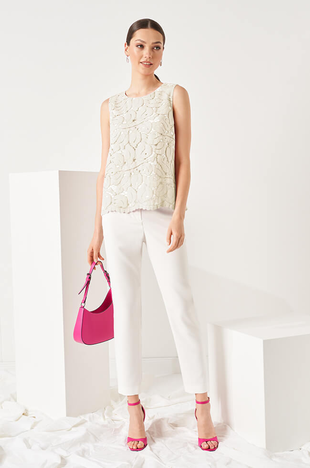 22835 Блузка женская (молочный)