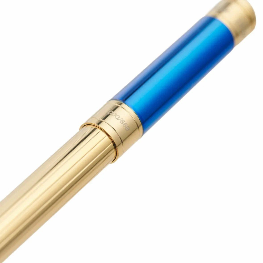 Discovery Blue Wind