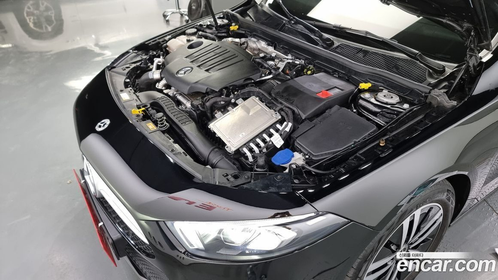 Mercedes-Benz A-Class W177 A200d Sedan (09.2021)