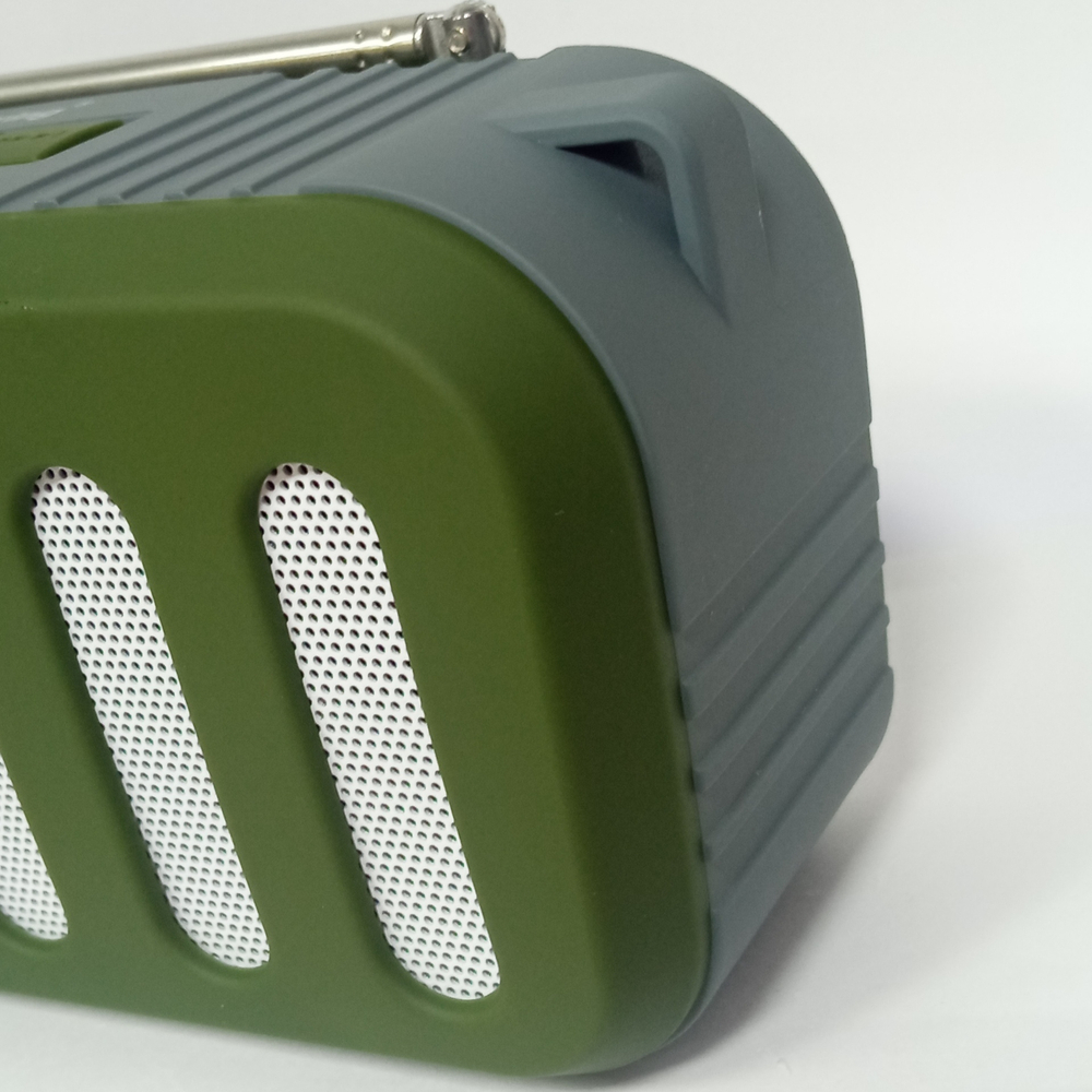 Беспроводная колонка NewRixing NR-2013FM (FMрадио/USB/TF)