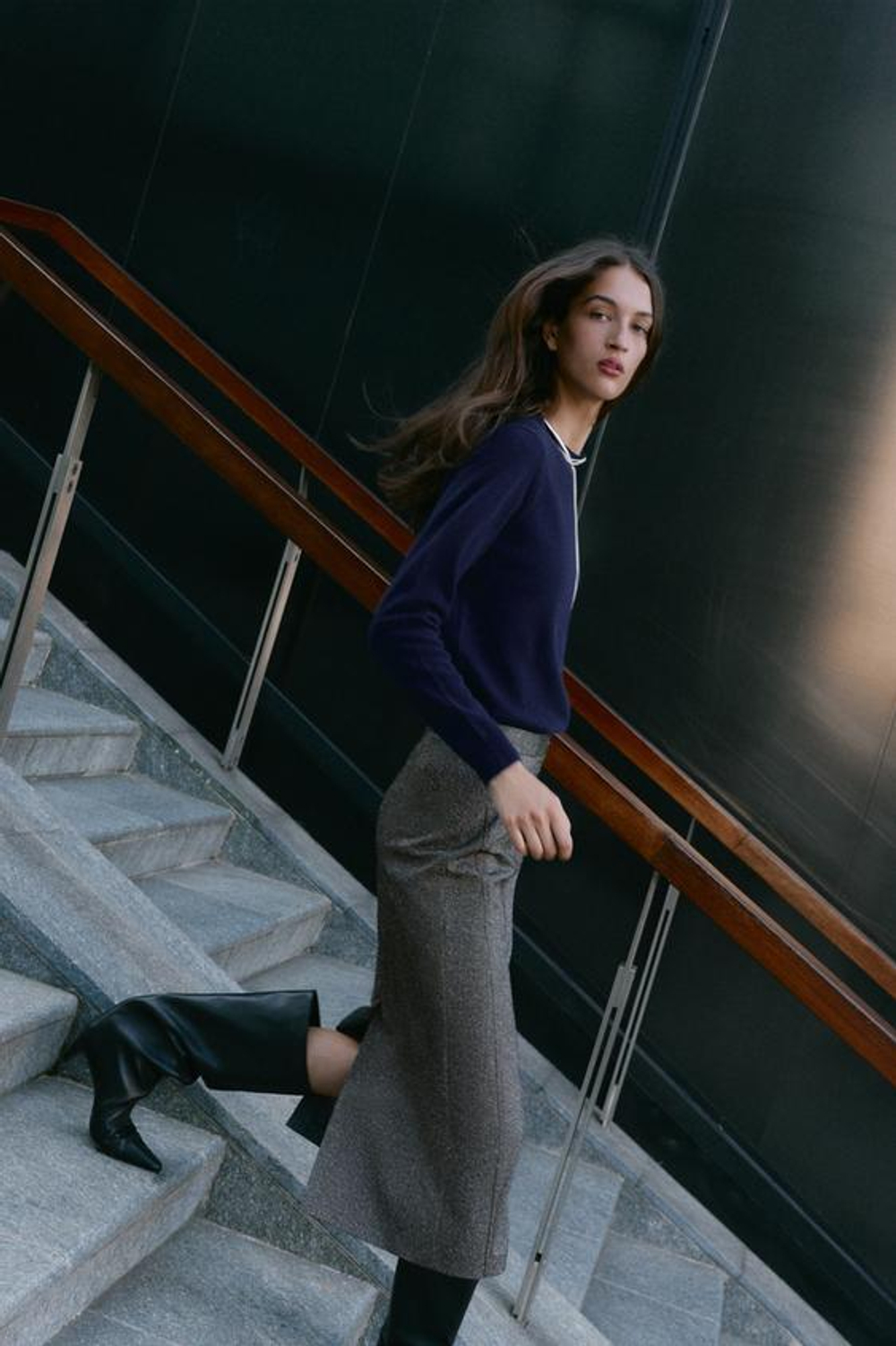 ZARA ЮБКА-КАРАНДАШ МИДИ С ЭФФЕКТОМ ЖАТКИ, СЕРЫЙ МЕЛАНЖ