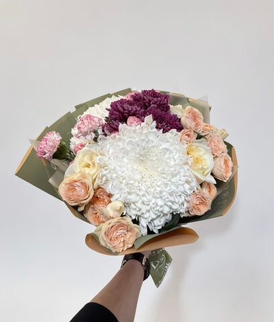 Букет с Хризантемами S