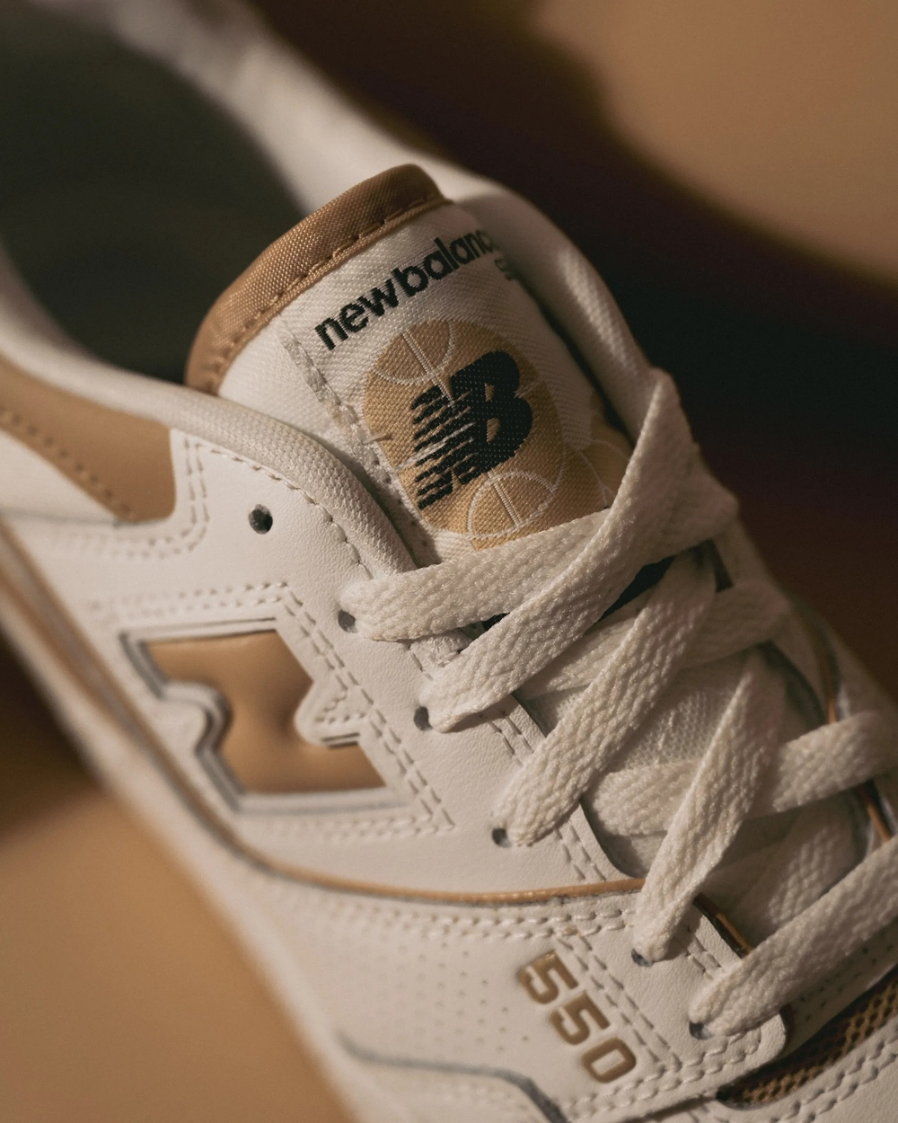 Кроссовки женские NEW BALANCE 550