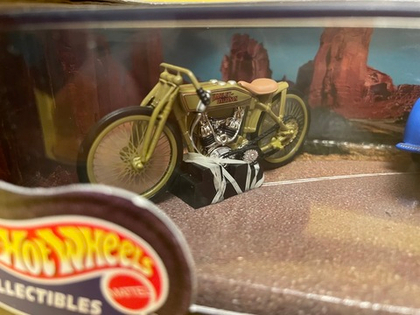 Hot Wheels Collectibles Rumble Road Motorcycle Set (2000)