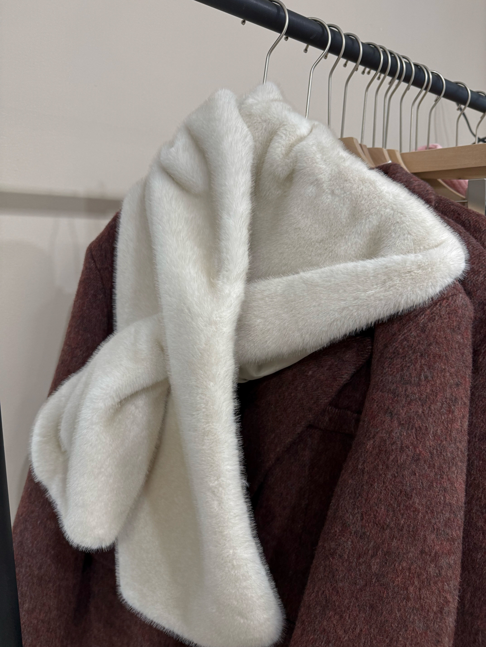 Шарф из эко-меха под норку