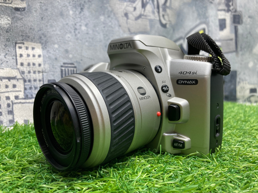 Minolta Dynax 404Si + 35-80mm 35-80mm 3.5-5.6