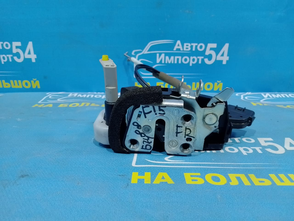 Замок двери передней правой NISSAN JUKE 2010-2014