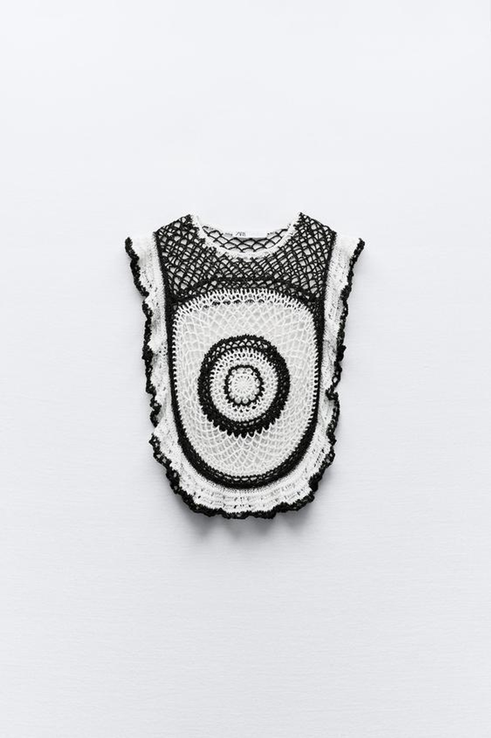 ZARA ТОП ИЗ КРУЖЕВА КРОШЕ С ВОЛАНАМИ, БЕЛЫЙ/ЧЕРНЫЙ