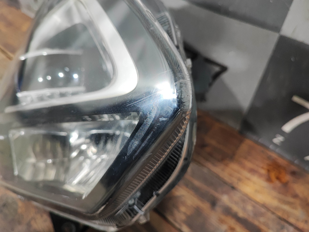 Фара правая LED Omoda C5 22-нв Б/У Оригинал 605000531AA