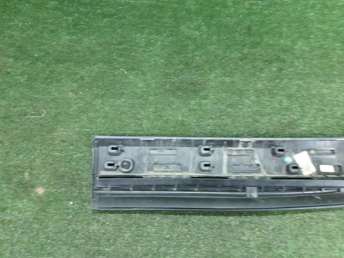 Накладка двери задняя правая Jaguar E-PACE (2017-н.в.)