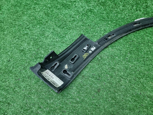 Расширитель передний левый Bentley Bentayga 15-нв