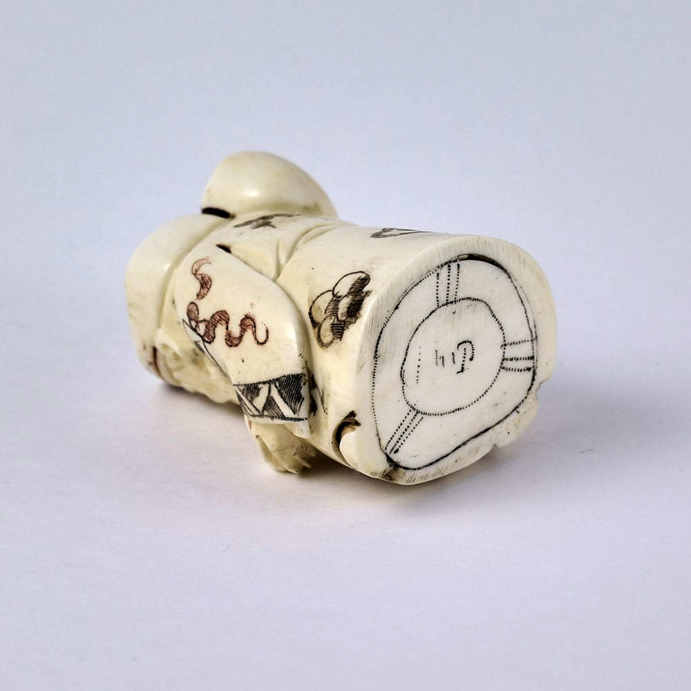 Нэцкэ Дзюродзин с мешком риса