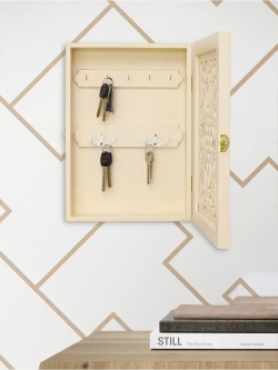 Ключница настенная в прихожую закрытая
