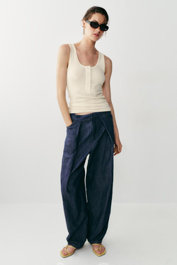ZARA БРЮКИ ИЗ ЛЬНА С ЗАЩИПАМИ, ИНДИГО