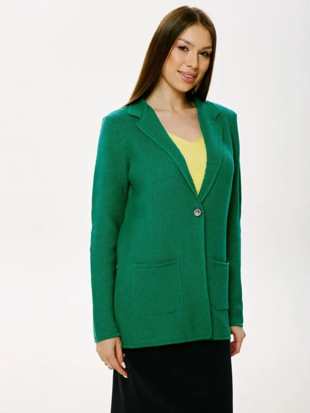 Пиджак вязаный, кардиган на пуговице.