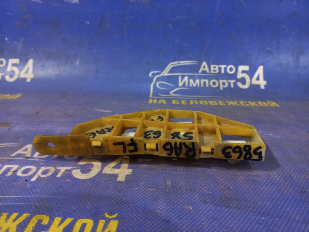 Крепление бампера переднее левое Honda ODYSSEY 1998-2004