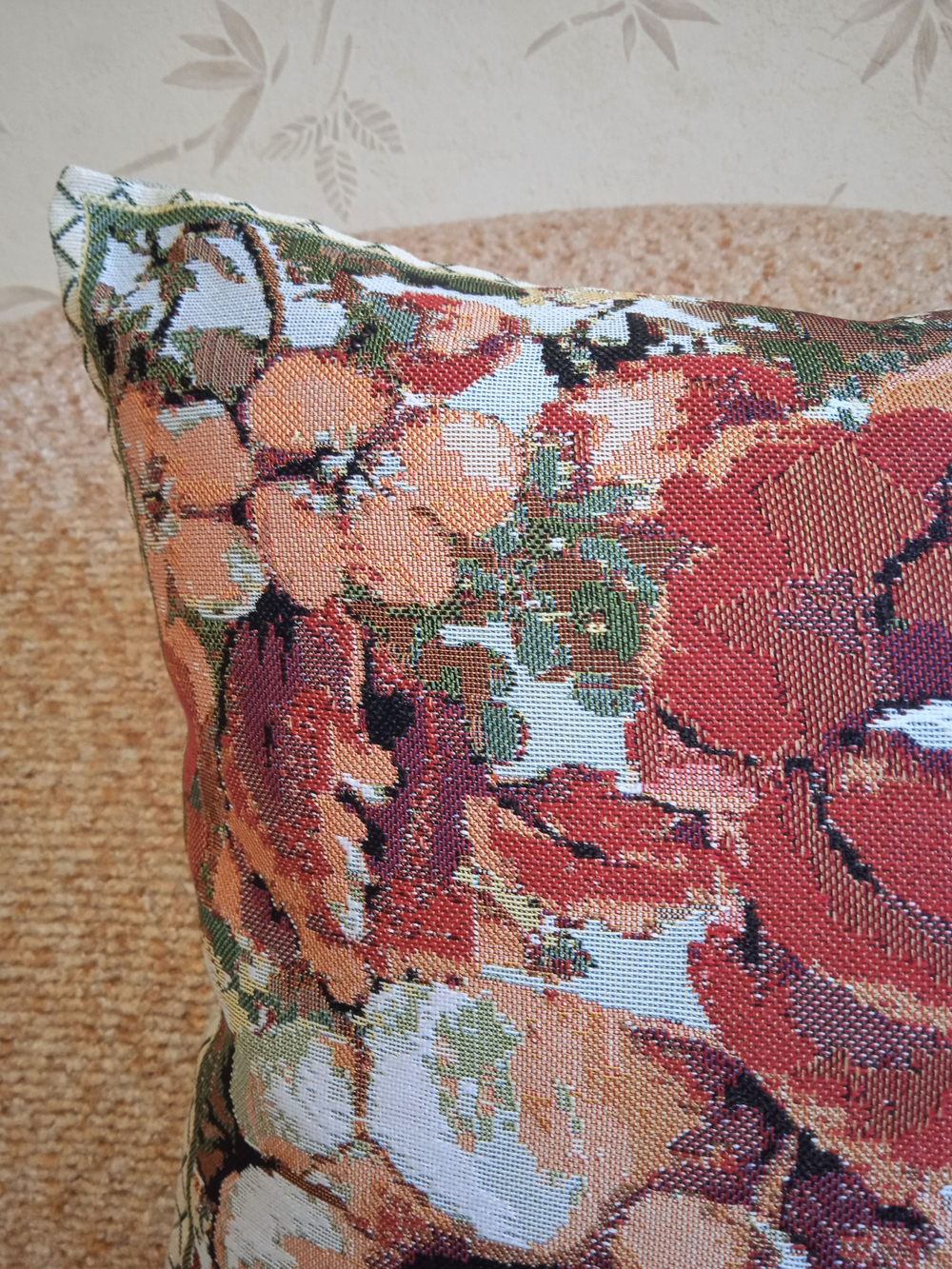 Декоративный гобеленовый чехол для интерьерной подушки Дикая роза 38*38