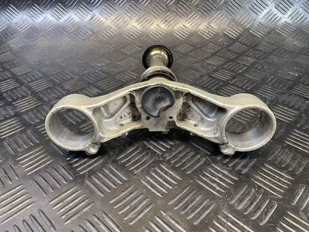 Траверса нижняя Yamaha FZ1 Fazer RN17