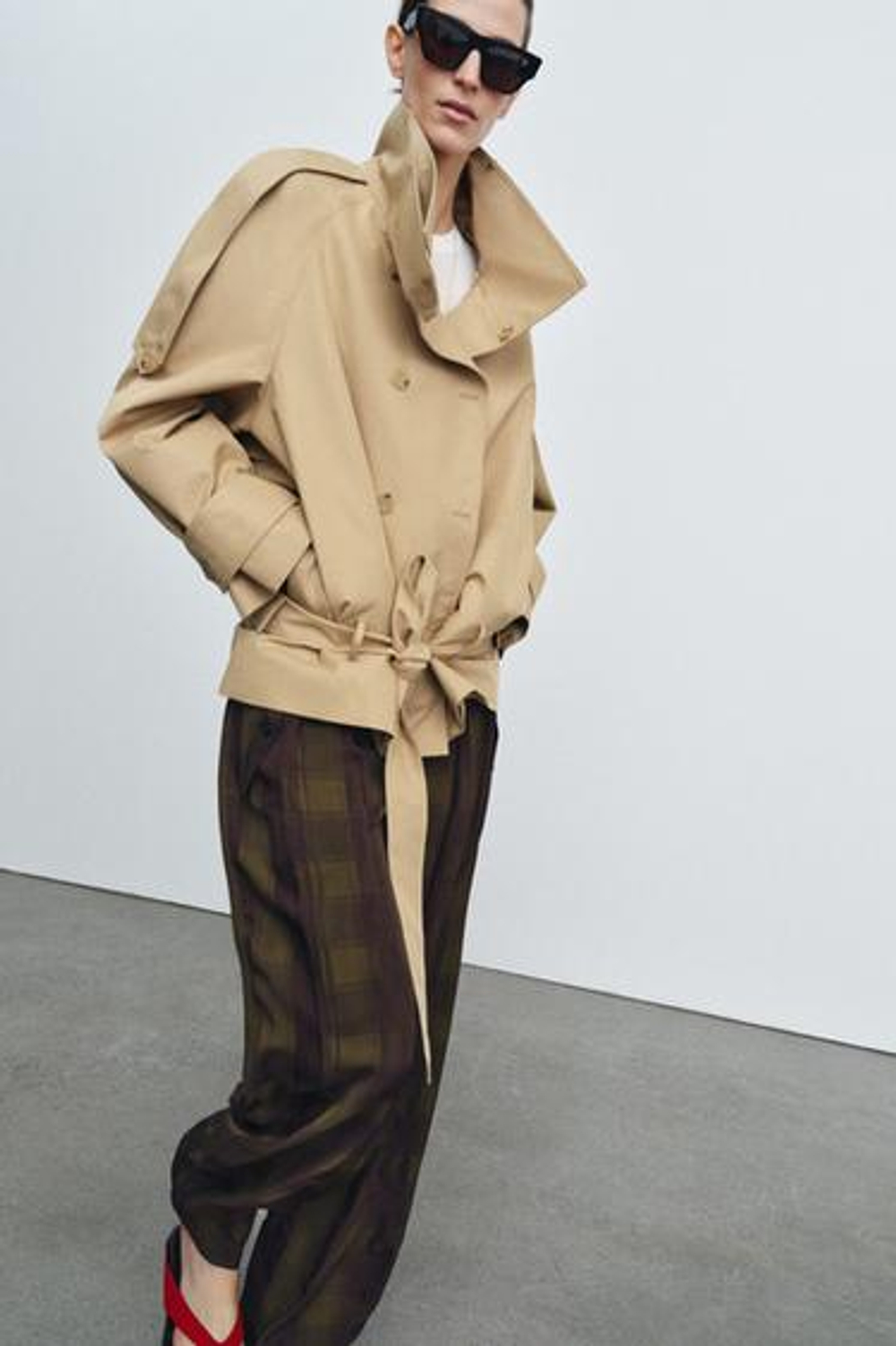 Короткий тренч с высоким воротником ZW COLLECTION - ZARA