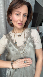 Колье длинная золот.цепь с монетами с профилем римс.импер., оттенок серебро с золот.кантом