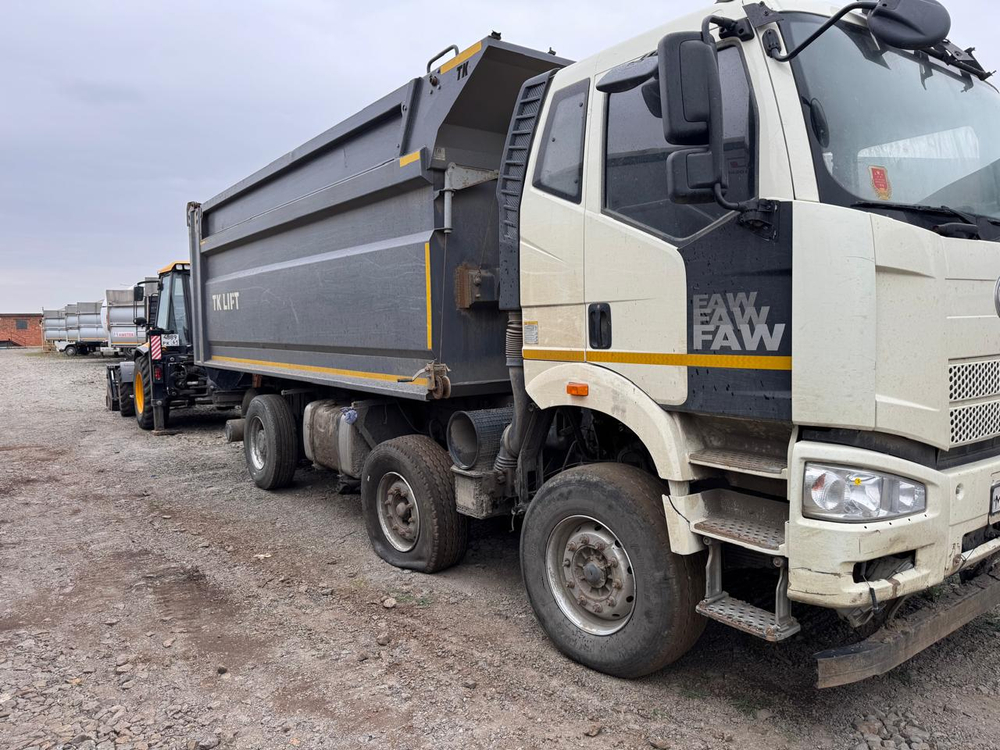 ТК ЛИФТ 7066* на шасси FAW CA 3310 8x4 Самосвал 7066-FC 	(Дизельный, 11,1 л, 420 л.с., МТ)
