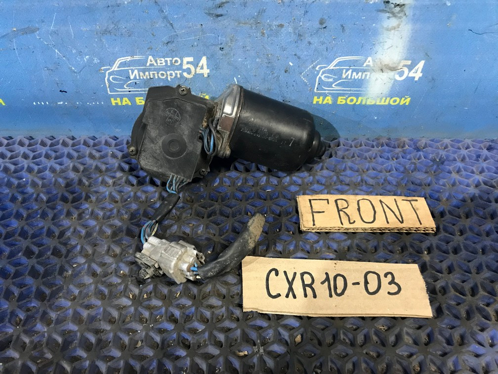 Моторчик переднего дворника TOYOTA ESTIMA 1998