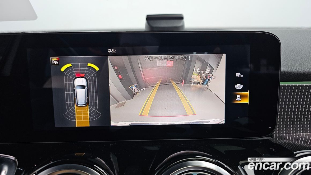 Mercedes-Benz GLB-Class X247 GLB220 (01.2021)