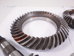 Комплект главных пар 4.56 Suree TK300-4.56 для Tank 300