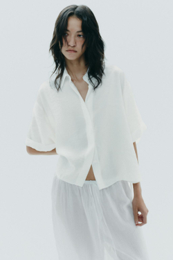 ZARA РУБАШКА ИЗ СТРУЯЩЕЙСЯ ТКАНИ С КОРОТКИМИ РУКАВАМИ, ЭКРЮ