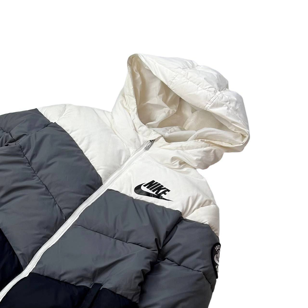 Kуртка Nike