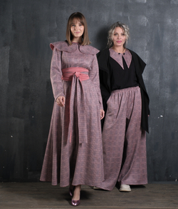 Платье с кушаком /персик клетка