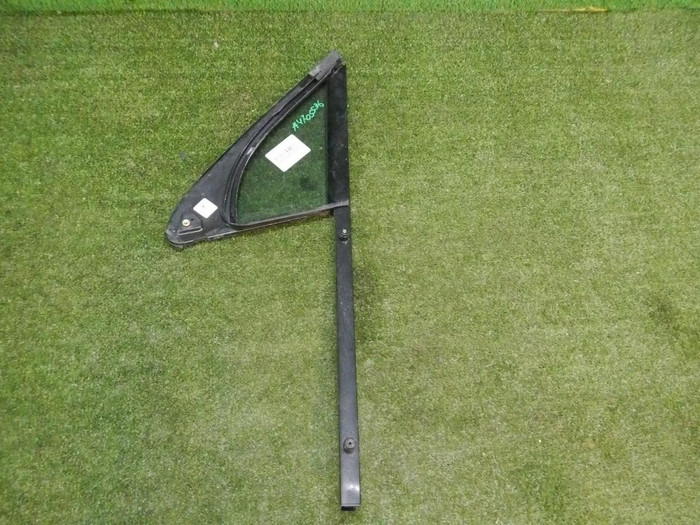 Форточка двери передняя правая Audi Q7 2 (2015-н.в.)