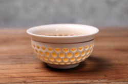 242091 Пиала РИСОВЫЙ ФАРФОР "Улей",фарфор 100мл. Диаметр 6,5см высота3см. Цвет белый, цветной узор