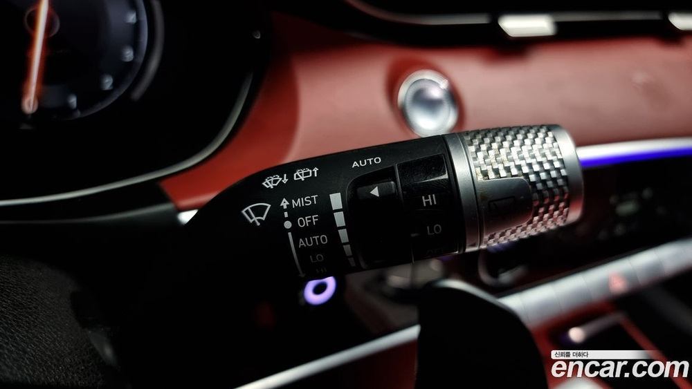Genesis GV70 2.5T Бензин 2WD (05.2021)