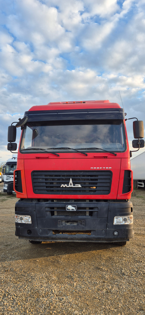 МАЗ 5440 4x2 Седельный тягач 544028-520-031 (Дизельный, 11,6 л, 428 л.с., МТ)