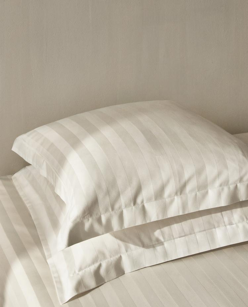ZARA HOME НАВОЛОЧКА ИЗ САТИНА В ПОЛОСКУ (500 НИТЕЙ), БЕЖЕВЫЙ