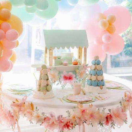 Композиция на стол "Laduree Paris" (2023)