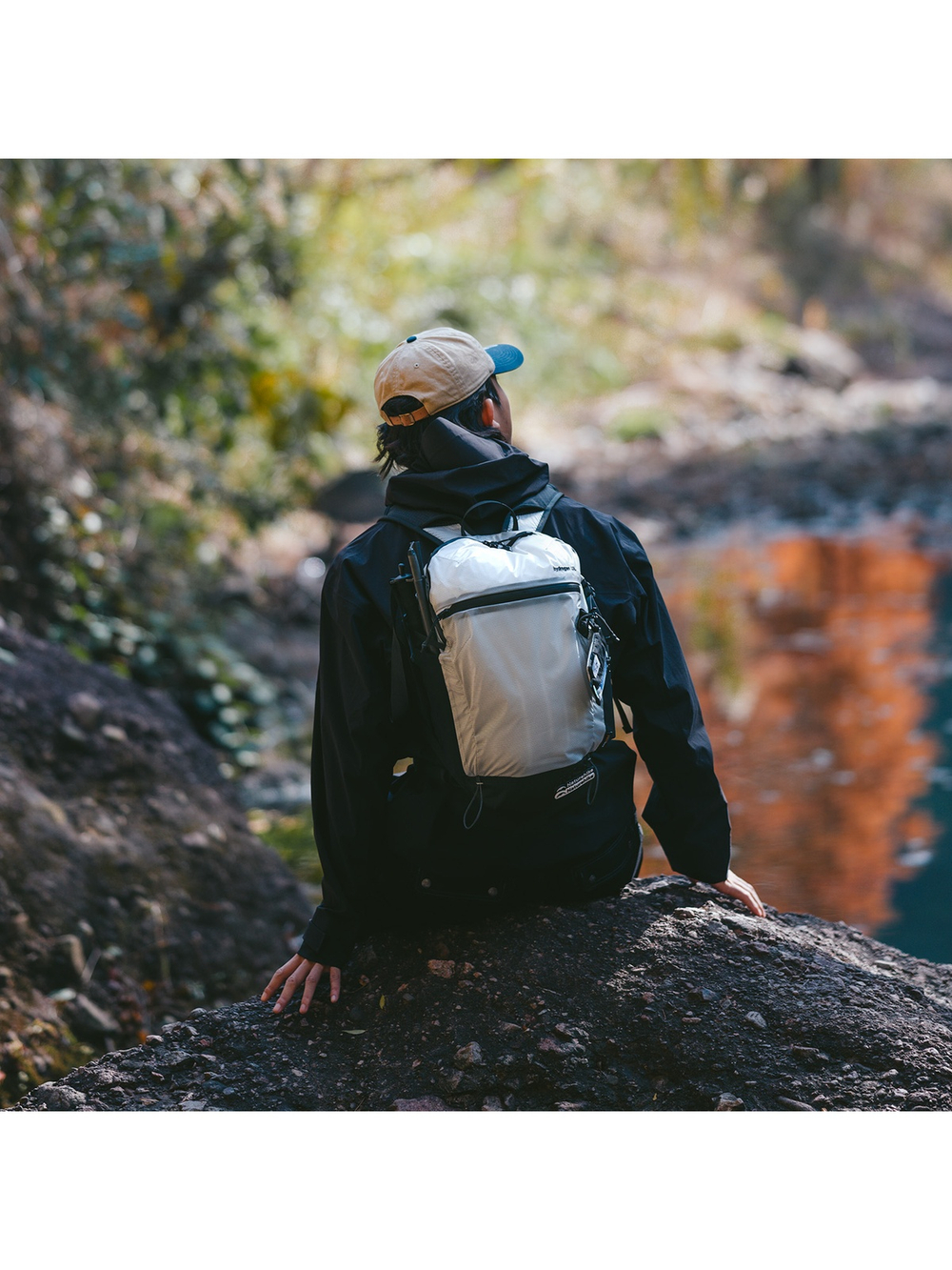 Рюкзак Naturehike CNK2300BB012 Hydrogen 15л белый с черным