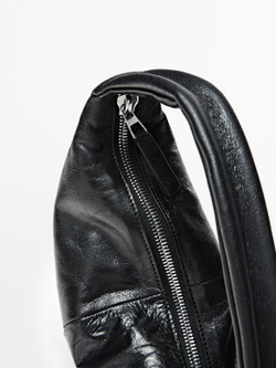 Massimo Dutti Миниатюрная сумка-полумесяц из кожи наппа, черный