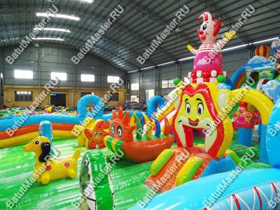 Коммерческий надувной батут "Максипарк развлечений" 18*9*8 м