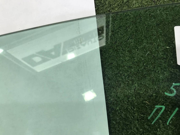 Стекло двери переднее Mercedes GLC X253 (15-22)