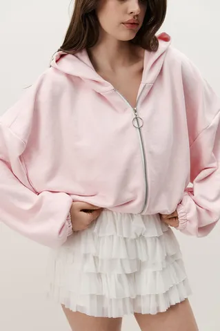 Укороченное худи на молнии нежно-розового цвета