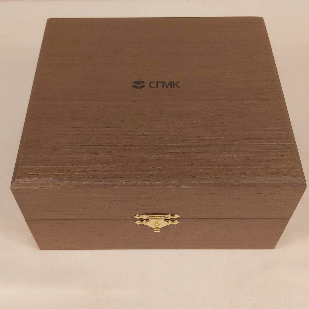 Подарочный футляр с брендированием