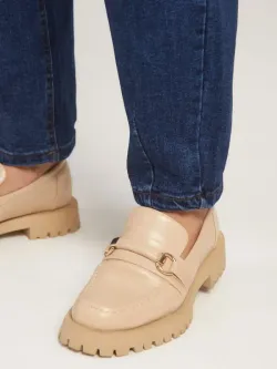 Джинсы бананы