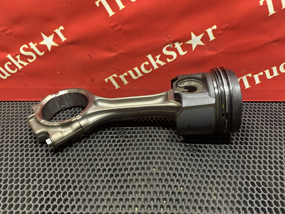 Поршень с шатуном 2021г