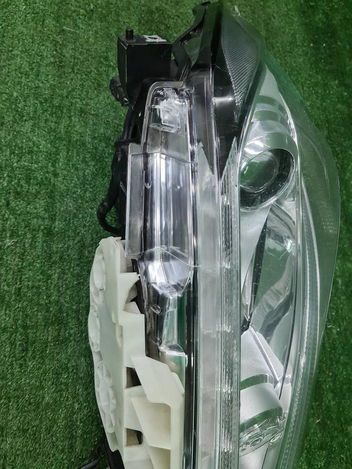 Фара правая Nissan Murano Z52 (2014-2022) LED