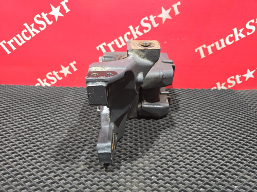 Кронштейн реактивной тяги правый 2018 г