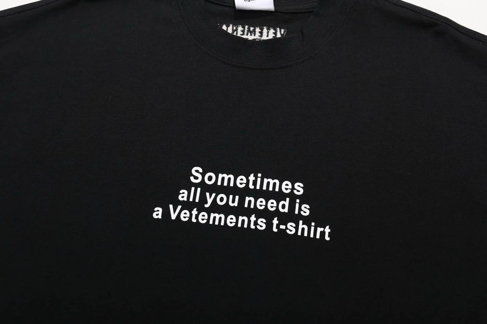 Футболка Vetements