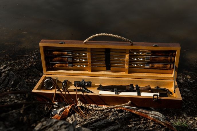 В наличии много шашлычных наборов!